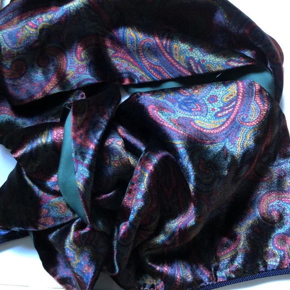 Fashionable Polo by Ralph Lauren Double layered Paisley pattern scarf. Italy - Picture 5 of 15